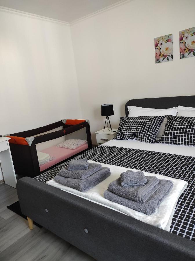 Apartman Domi Слуни Экстерьер фото
