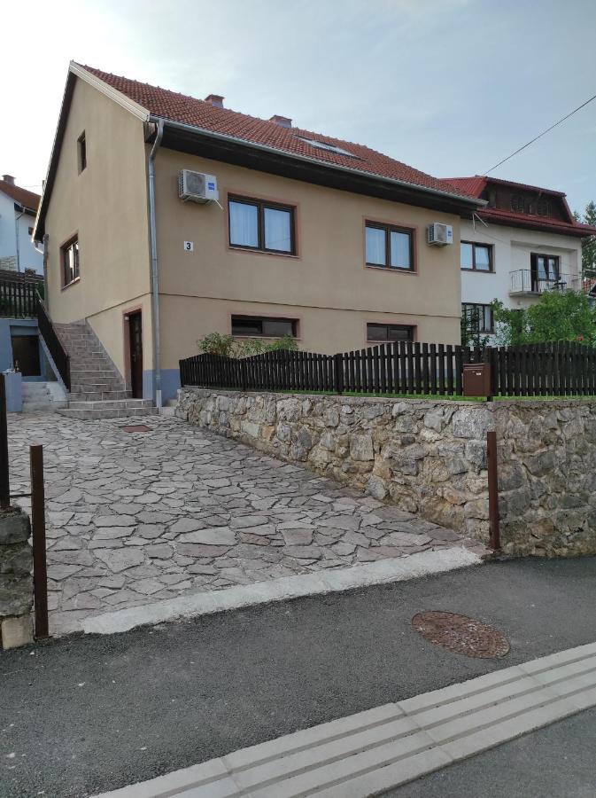 Apartman Domi Слуни Экстерьер фото