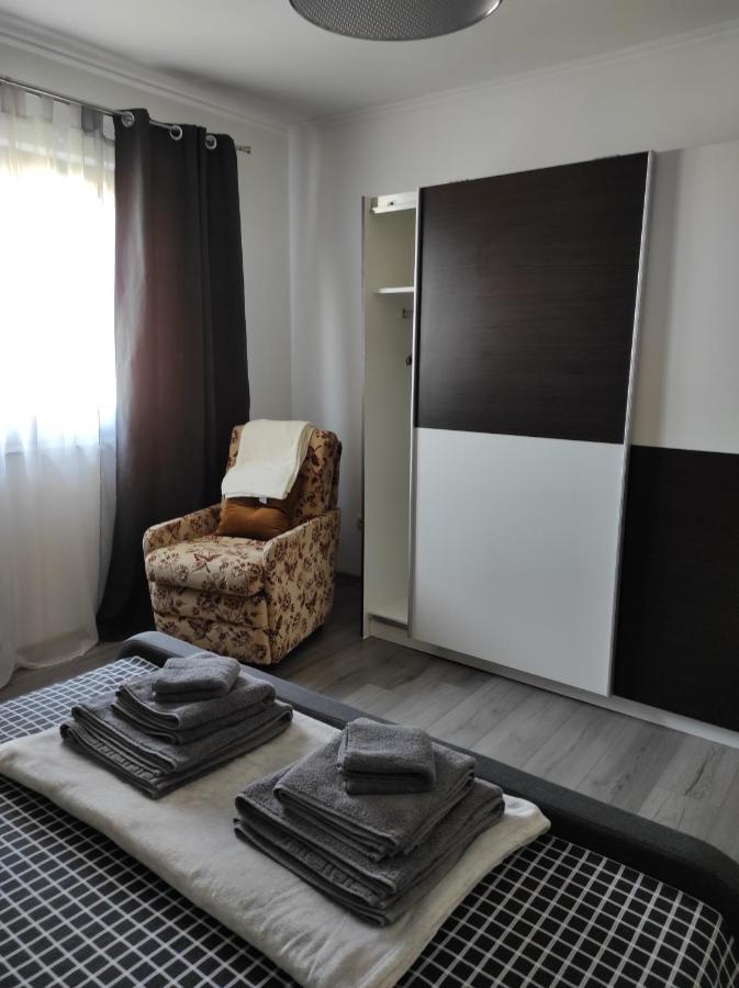 Apartman Domi Слуни Экстерьер фото