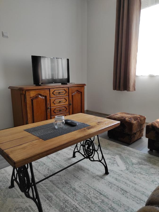 Apartman Domi Слуни Экстерьер фото