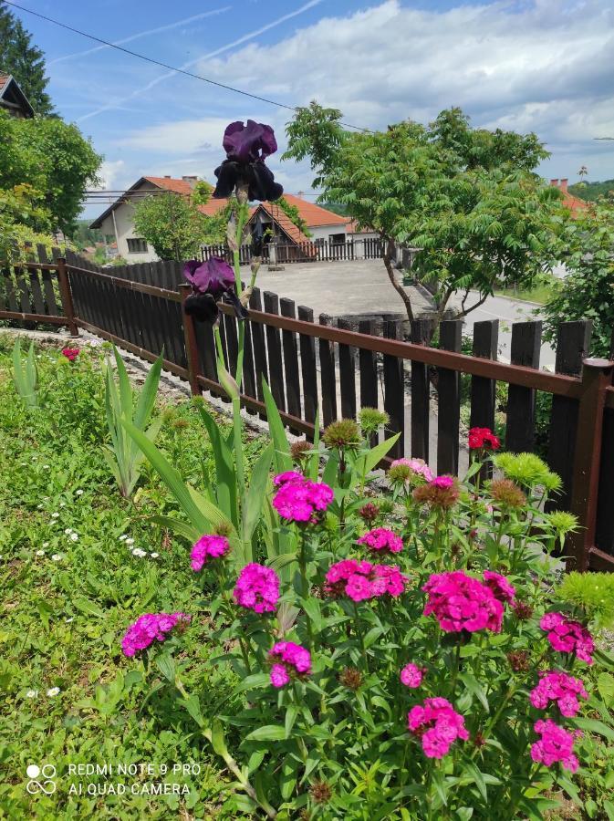 Apartman Domi Слуни Экстерьер фото